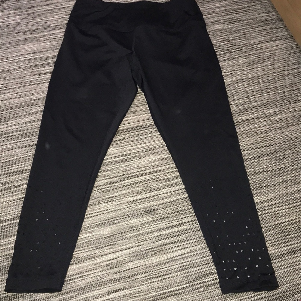 Zella L women’s leggings!